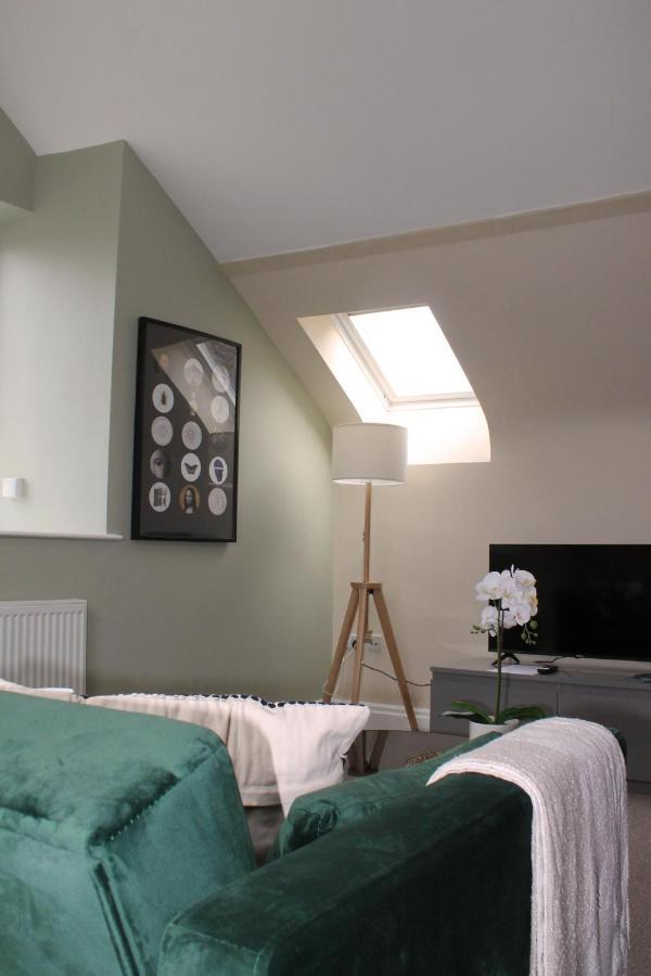 Charming 1-Bed Loft In Caerleon Apartment Newport  Exterior photo